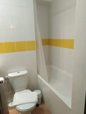 Studio Privatif Dans Hotel Residence Nimes Gare Exterior photo